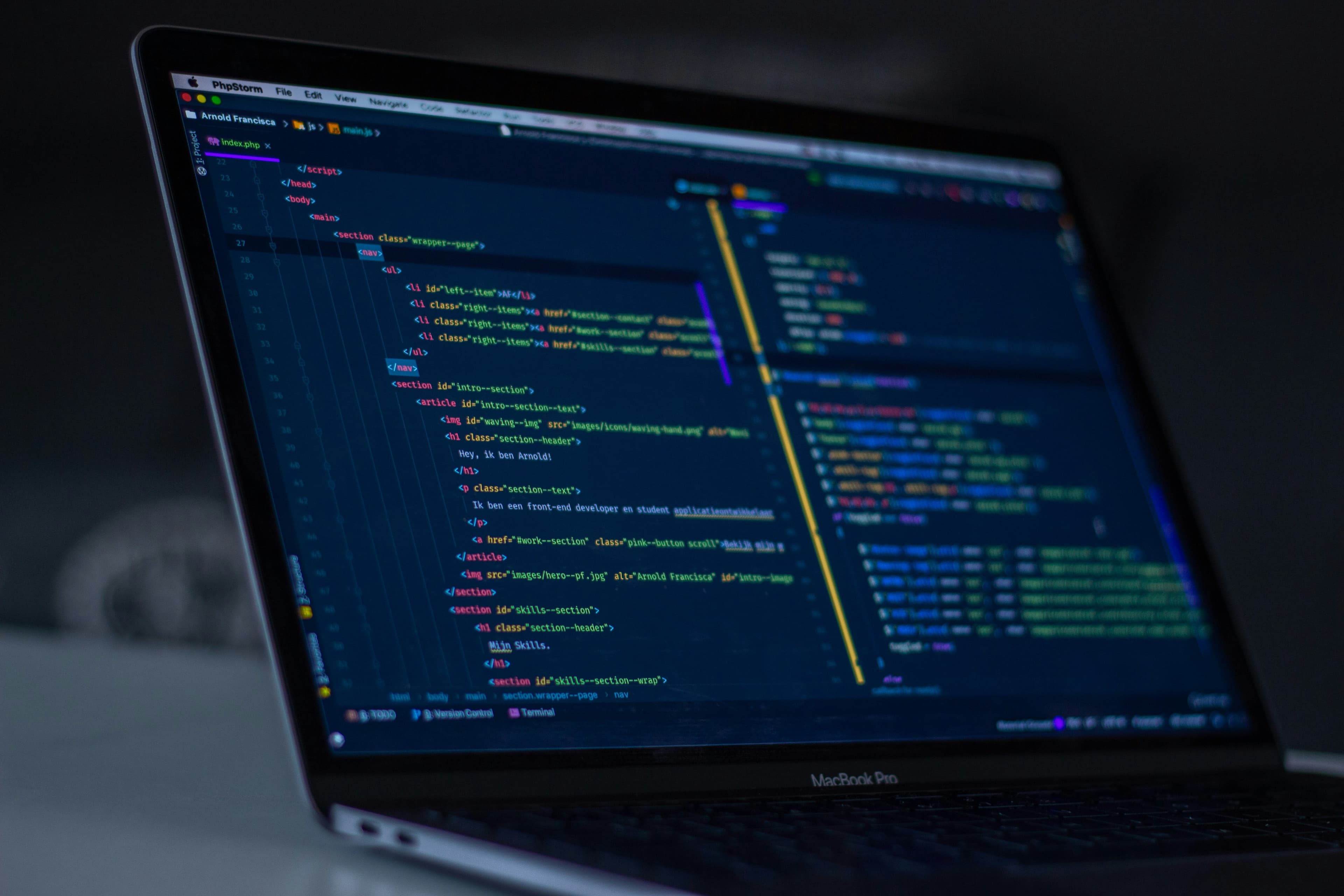 I Stopped Asking AI to Write My Code — This Workflow Worked Better